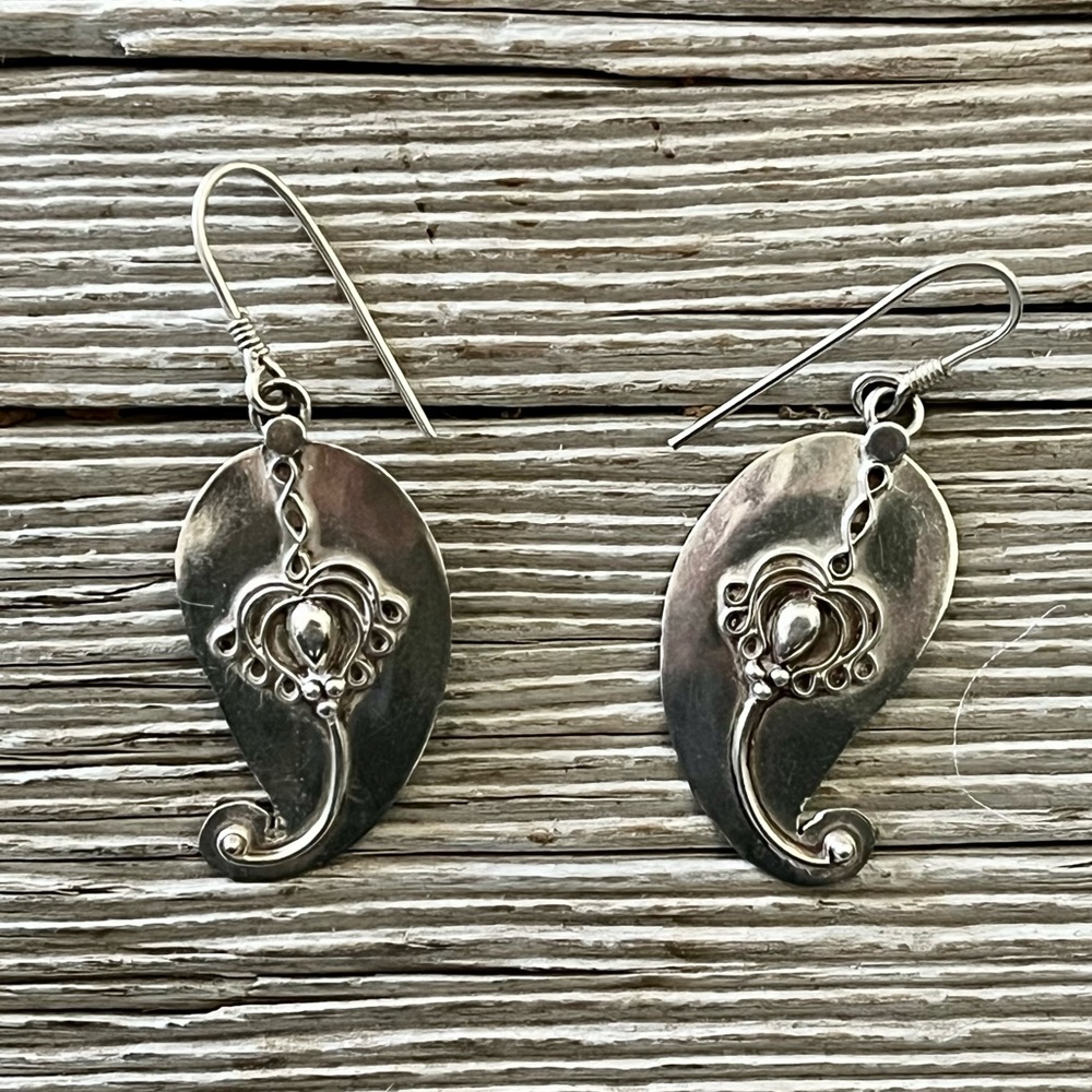 Vintage Silver Earrings (maybe Sterling), Swirl Design like Paisley or Filigree